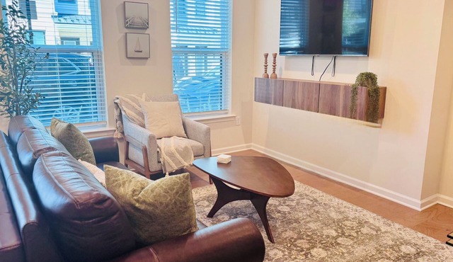 Cozy 2-bedroom townhome in wonderful Princeton Junction - near train to NYC