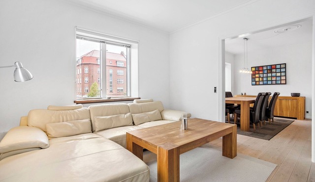 Cozy 2-Bed Apartment in Aalborg