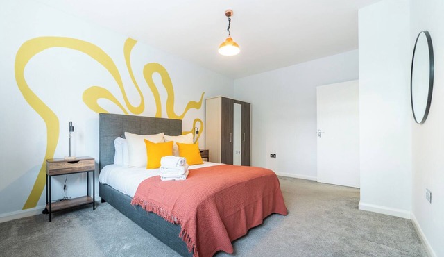 Cozy 2-Bed Flat in Central London | Sleeps 5 | Ideal for Business & Family Stays