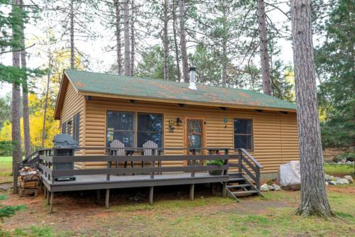Cozy 2 Bed Room Cabin - Versatile & Airy - Sleeps 5 - Netflix CB12