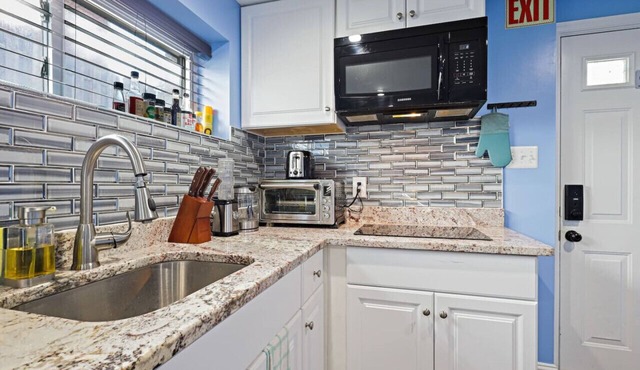 Cozy 2 Bedrm 1bath in Alexandria with free parking