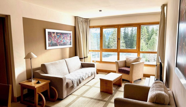 Cozy 2-bedroom apartment in charming Flaine with swimming pool- ski in&out
