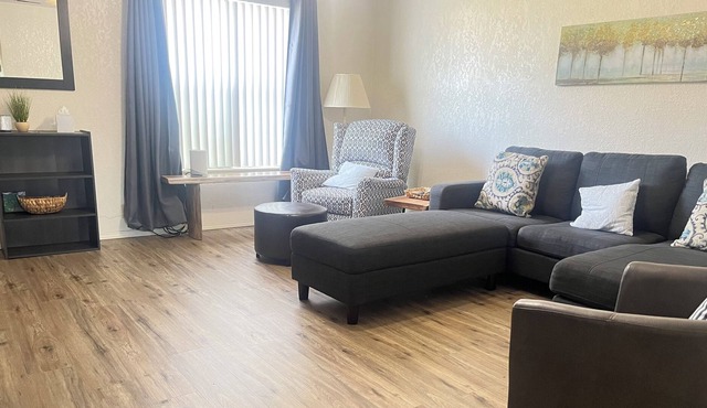 Cozy 2 Bedroom 2 Bathroom