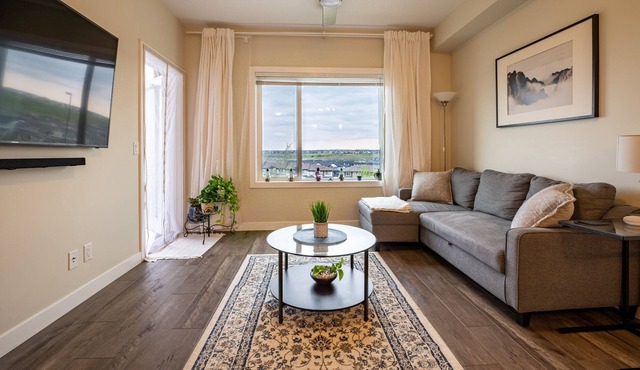 Cozy 2 bedroom 2 bathroom condo in NW Calgary