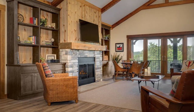 Cozy 2 Bedroom-2 Bath Cottage Near Ski Resorts! Stay at True North Golf Club