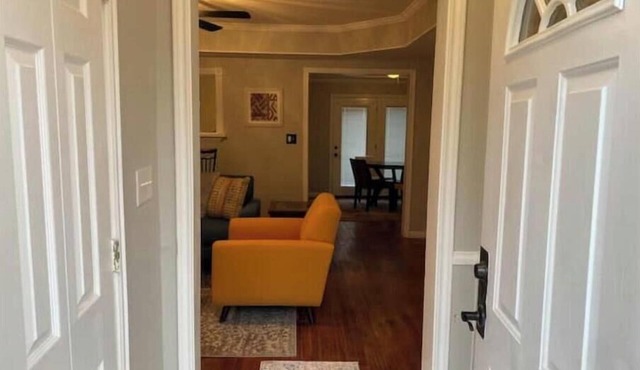 Cozy 2-bedroom 2-bathroom house in enjoyable Wichita Falls with AC, WiFi
