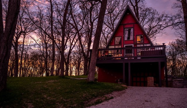 Cozy 2-bedroom Aframe in charming Lake Geneva with a hot tub and fireplace