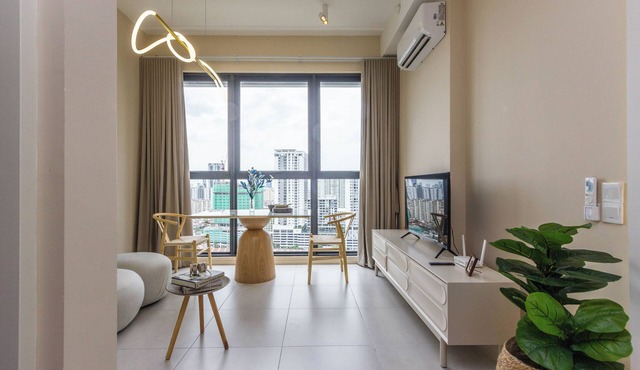 Cozy 2-bedroom apartment in beautiful George Town with WiFi, fitness room