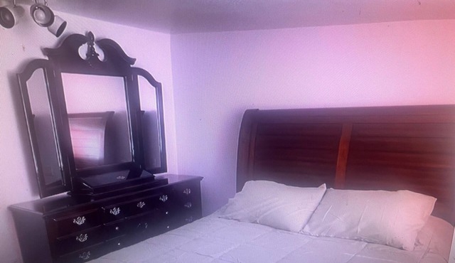 Cozy 2-bedroom apartment in charming Pueblo West with WiFi, AC