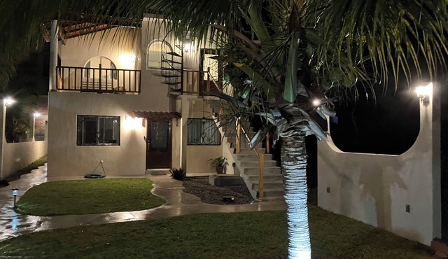 Cozy 2-bedroom apartment with AC, WiFi in charming Perula