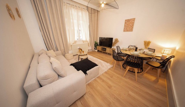 Cozy 2-bedroom apartment in charming Chambéry perfect for your stay with parking