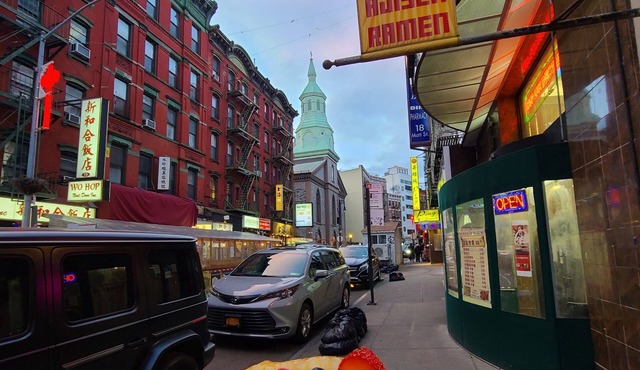 Cozy 2-bedroom apartment in Chinatown