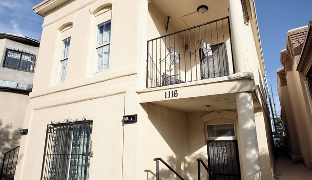 Cozy 2 bedroom apartment in terrific El Paso with WiFi, AC, entire unit