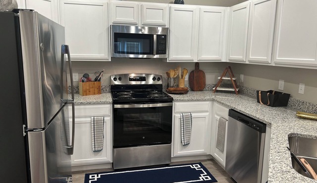 Cozy 2-bedroom apartment in enchanting Melissa with WiFi and fitness room