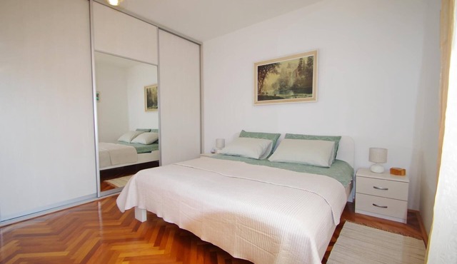 Cozy 2-bedroom apartment Aurelia in beautiful Pula