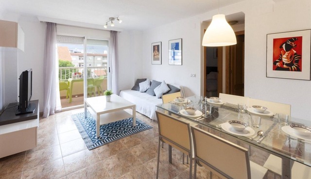 Cozy 2 bedroom apartment in Daimus with pool