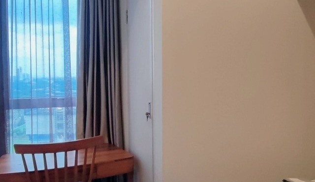 Cozy 2-bedroom apartment in enjoyable Banten with WiFi, fitness room