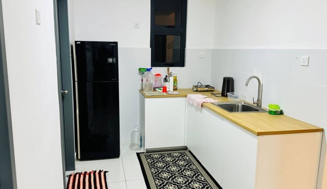 Cozy 2-bedroom apartment in charming Klang with WiFi, AC, fitness room