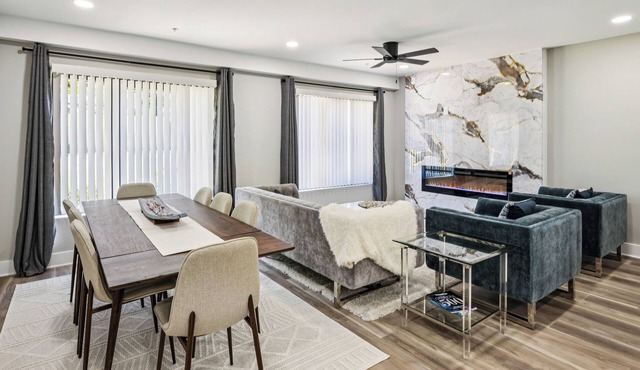 Cozy 2-bedroom apartment in fabulous Tucker and pet friendly.