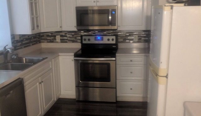 Cozy 2 bedroom basement apartment