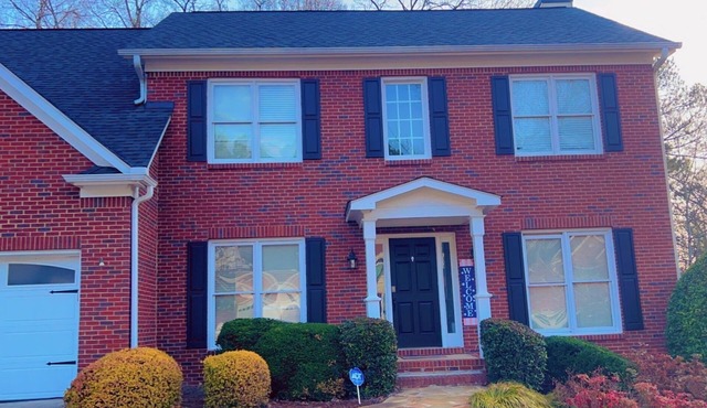 Cozy 2-bedroom building in Norcross Downtown with WiFi, AC …etc