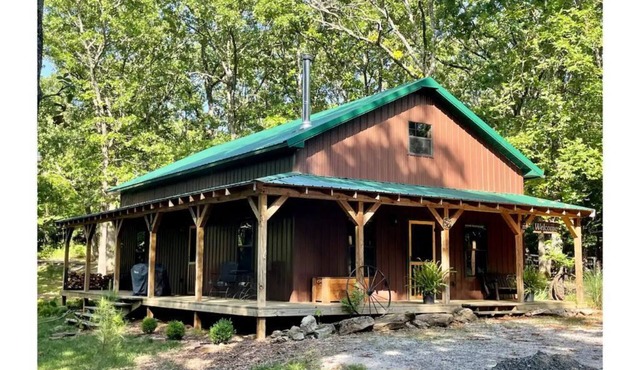 Cozy 2 bedroom bunkhouse at Pettit Bay