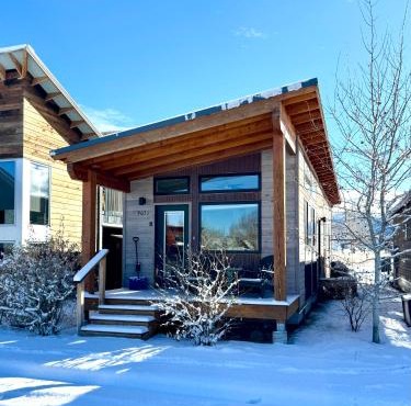 Cozy 2 Bedroom by Teton Pass