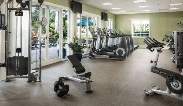 Cozy 2-bedroom condo with AC in charming Bonita Springs