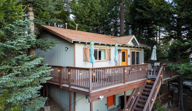 Cozy 2-bedroom cabin with central heat/AC in charming Lake Arrowhead