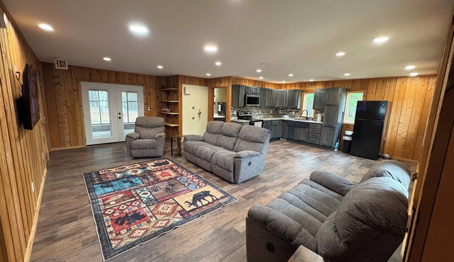Cozy 2-bedroom cabin near fabulous Barnes WI