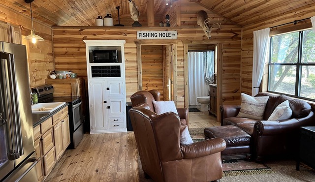 Cozy 2-bedroom cabin