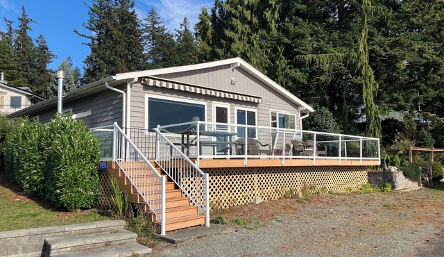 Cozy 2-bedroom cabin in charming Mutiny Bay