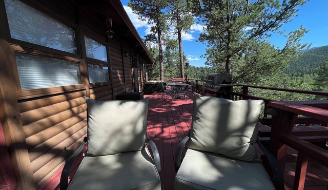 Cozy 2-bedroom cabin in tranquil Rye with WiFi