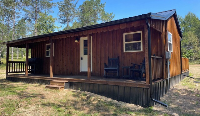 Cozy 2-bedroom cabin in charming Benezette, just 1 mile from visitors center.