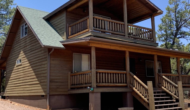 Cozy 2 Bedroom Cabin