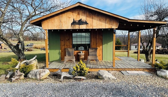 Cozy 2 bedroom cabin near Raystown Lake Region