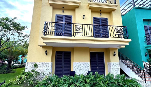 Cozy 2-bedroom Caribbean Condo in charming Punta Cana with AC and Jacuzz