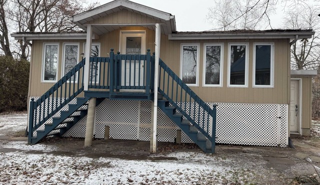 Cozy 2-bedroom chalet in Pierreville on the river with a