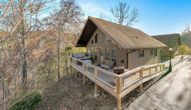 Cozy 2 Bedroom Chalet .5 Miles from Dale Hollow Lake #5