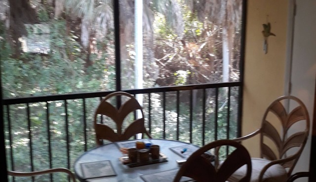 Cozy 2-bedroom condo in enjoyable St. Petersburg with AC, fitness room