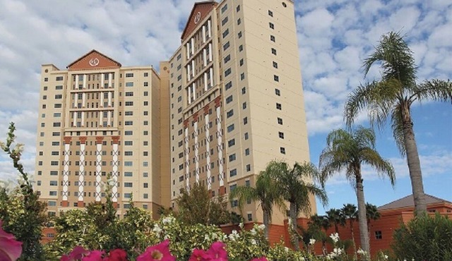 Cozy 2-bedroom condo at Westgate Palace Resort near Universal Studios