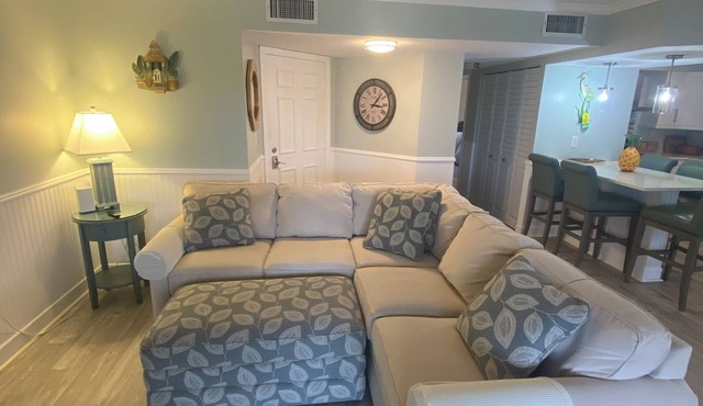 Cozy 2-bedroom condo in Tropic Schooner, Hammock Bay, Naples FL