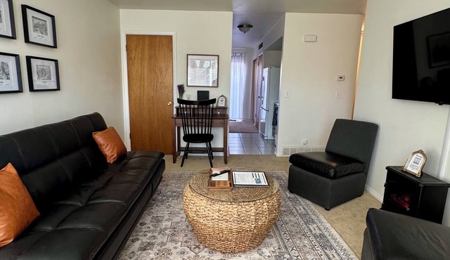 Cozy 2-Bedroom Condo Near World-Class Skiing