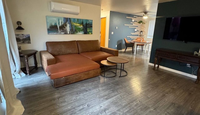Cozy 2-bedroom condo in peaceful Arlington with AC