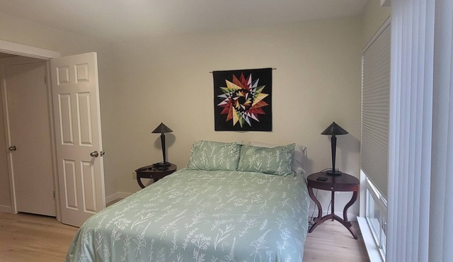 Cozy 2-bedroom condo with AC in beautiful Beaverton with a garage