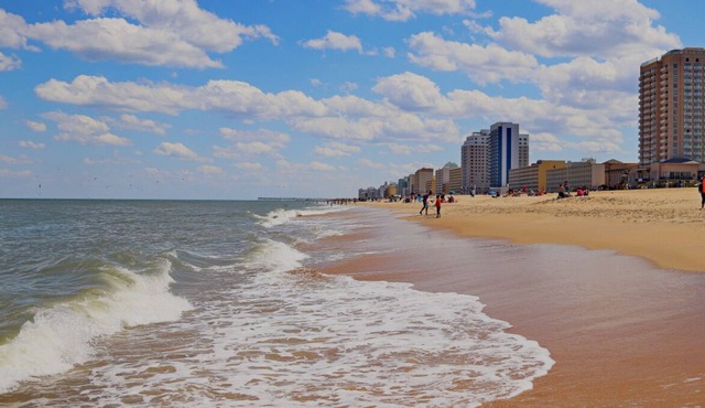 Cozy 2-bedroom condo with WiFi and AC in enchanting Chesapeake