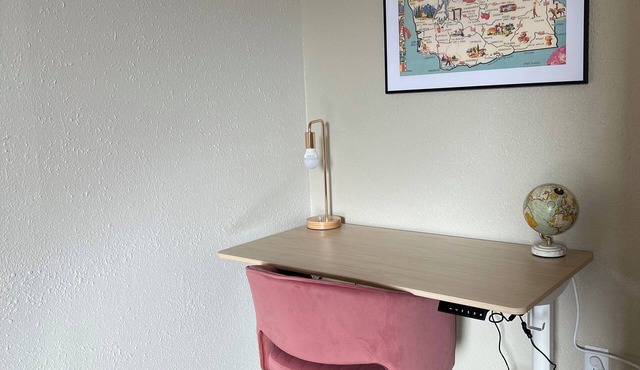 Cozy 2-bedroom condo with WiFi, AC in Colfax