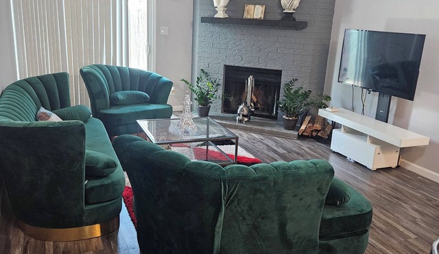 Cozy 2-bedroom condo with WiFi, AC in welcoming Plano