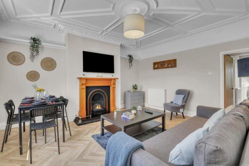 Cozy 2 Bedroom Cottage