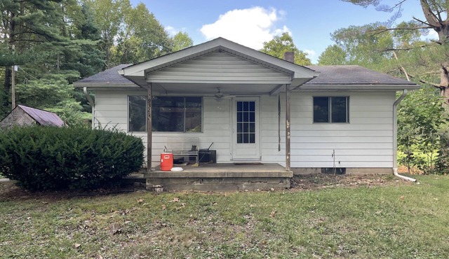 Cozy 2-bedroom cottage located in beautiful and private Hoosier National Forest